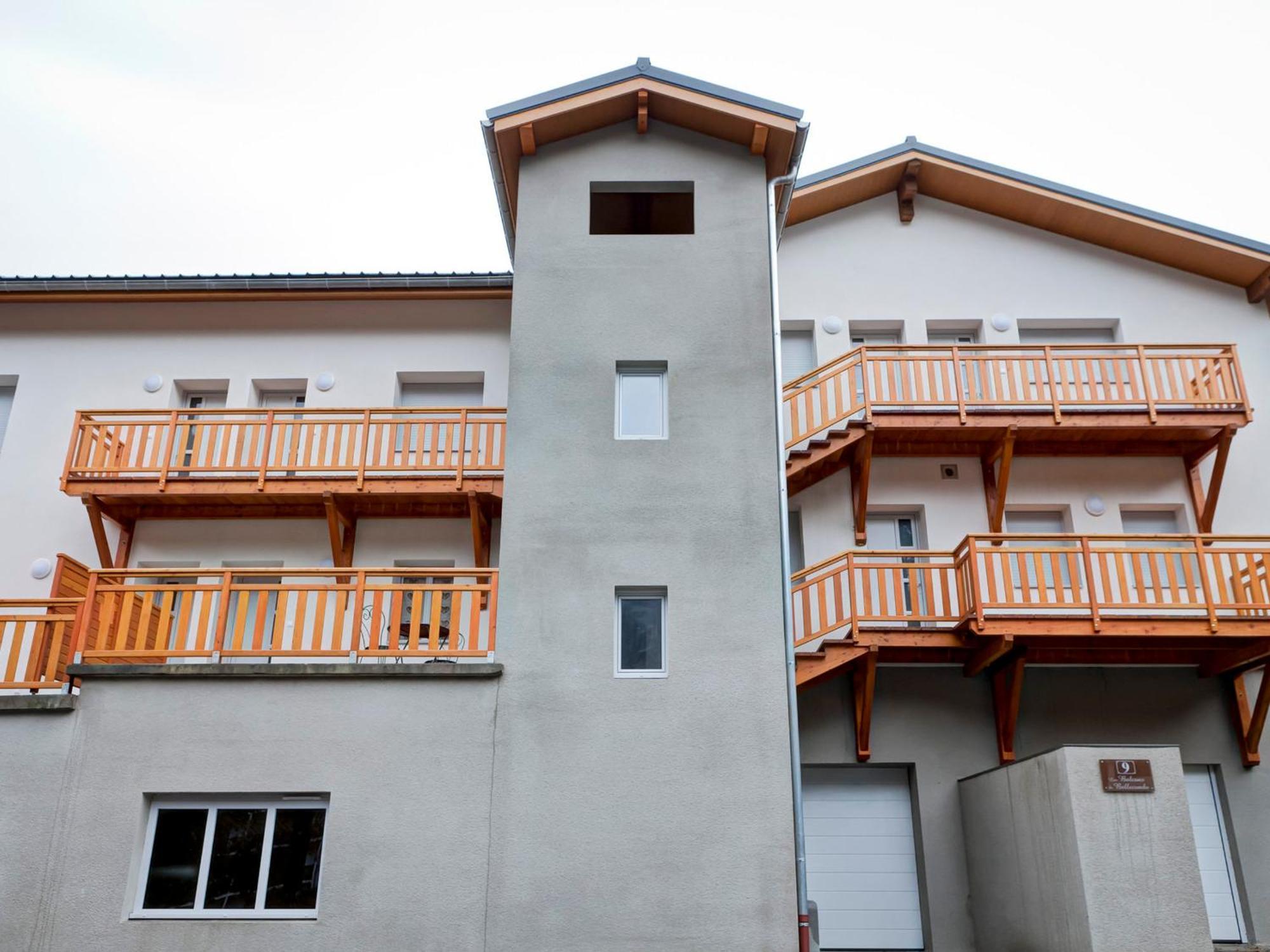 Appartement Neuf 2* Au Centre De Brides Avec Terrasse, Proche Telecabines Et Commerces - Fr-1-512-41 מראה חיצוני תמונה
